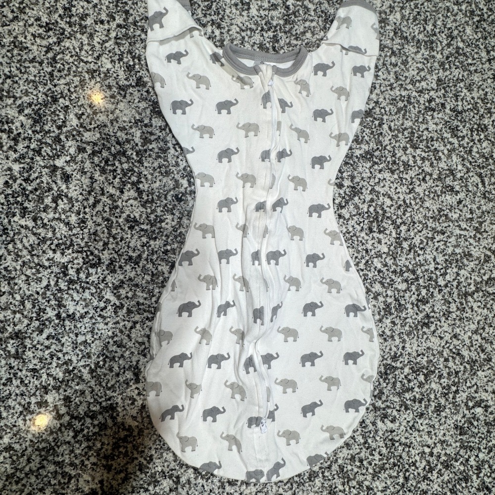 Amazing Baby Transitional Arms Up Swaddle Sack Kids Medium 3-6M Elephant Cotton